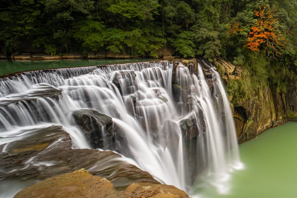 Ryan Raymond Yu, She Falls Gracefully - Shifen Waterfalls, Taiwan, 2023