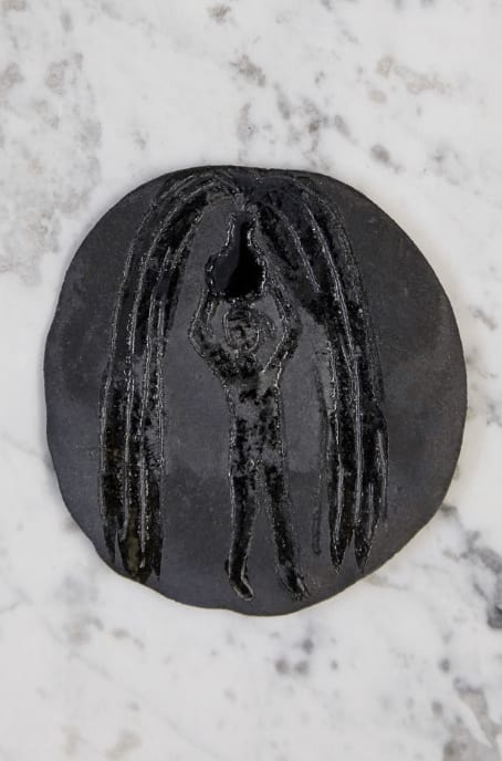 Sári Ember, Bathing with vase (black), 2020