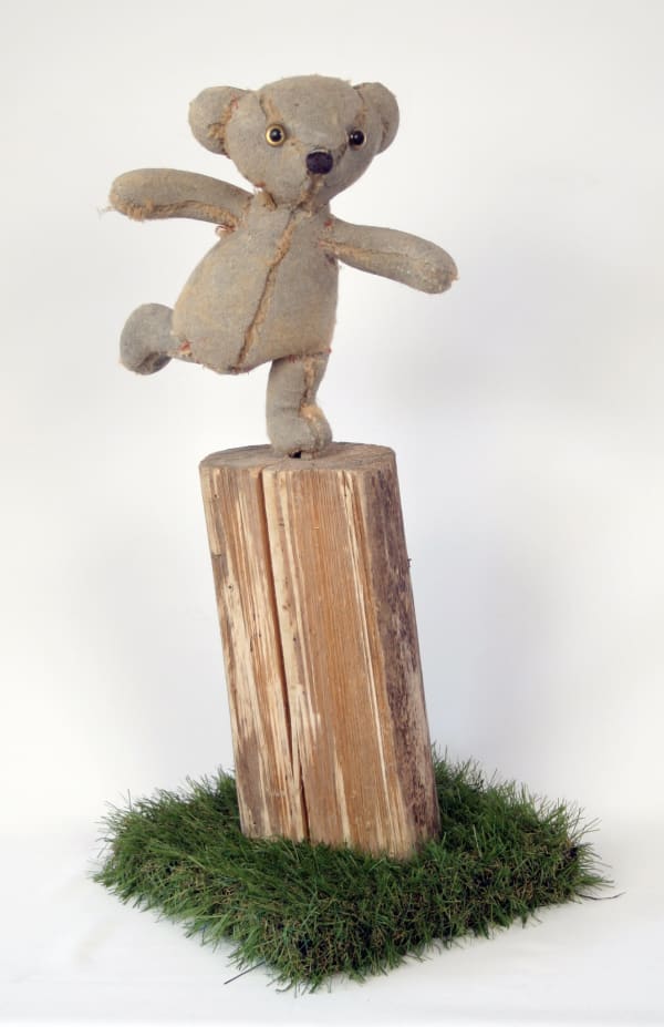Ross Bonfanti, On a Log, 2014