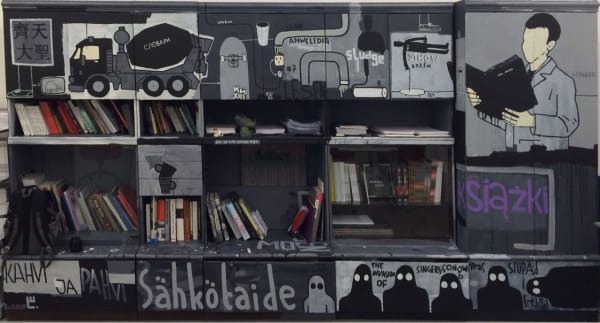 Валерий Чтак Объект, 2013 Шкаф, акрил 215 x 403 x 61 см