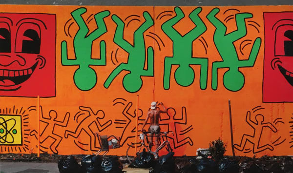 Martha Cooper, Keith Haring Painting the Bowery Wall