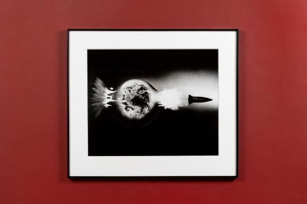 Peter KENNARD, Earth 3, 1988