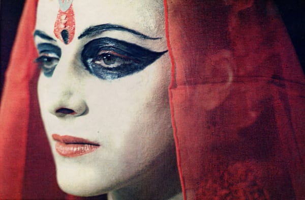 Penny SLINGER Penny as Shakti, 1976 Photo by Nik Douglas 16.5 x 25.4 cm Edition 1 of 5 + 2 APs