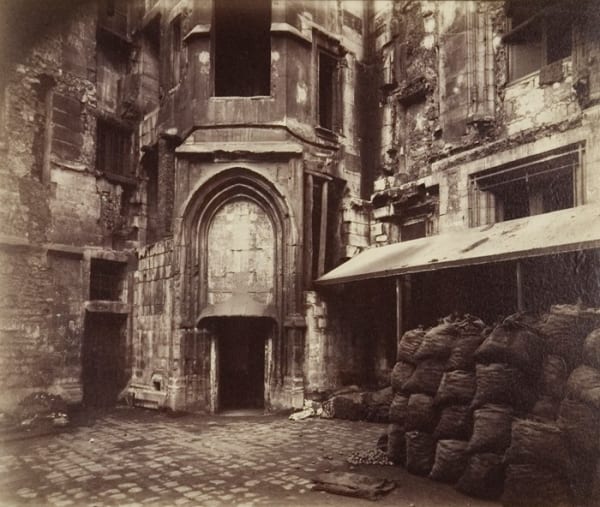 Eugene Atget, Hotel de Sens, rue de Figuier, 1901