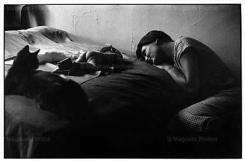 Elliott Erwitt, New York (mother and baby), 1953