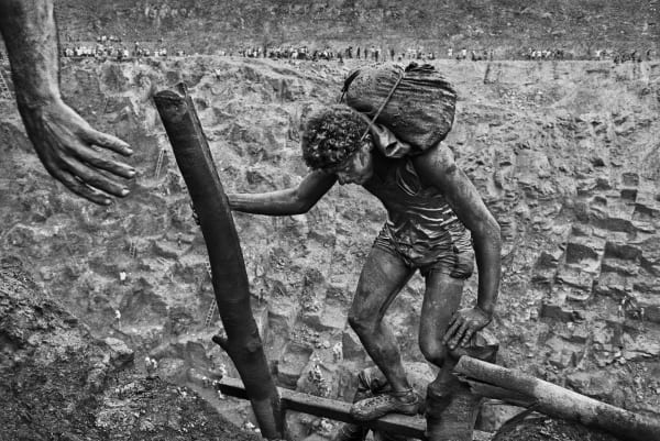 Sebastião Salgado, Serra Pelada gold mine, State of Pará, Brazil, 1986