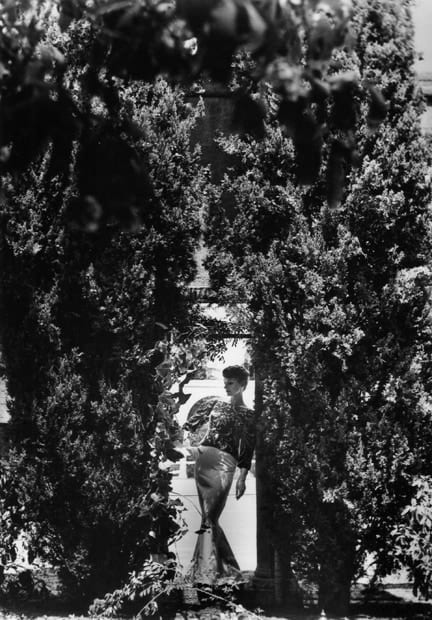 Gordon Parks, Hollywood Fashion, Hollywood, California (30.038) GP04249, 1959