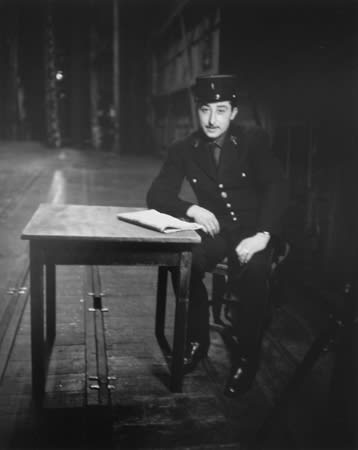 Evelyn Hofer, Opera Guard, Paris, 1967