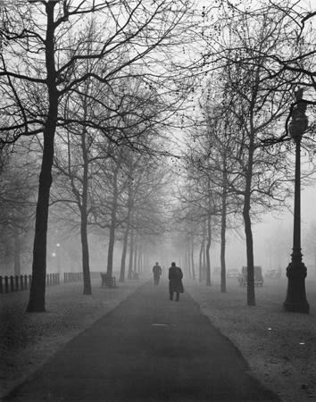 Evelyn Hofer, The Mall, London, 1976