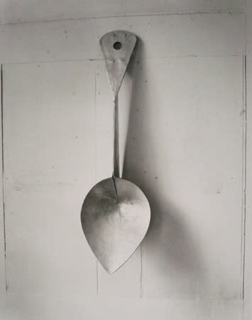 Evelyn Hofer, Calder, Spoon, Roxbury, 1976