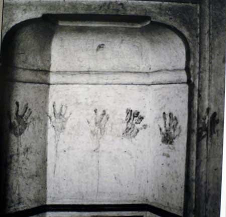Graciela Iturbide, Untitled, from the series asor [hand prints]