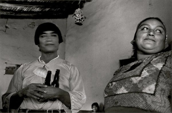 Graciela Iturbide, La cantina, Juchitán, Oaxaca, México, 1986