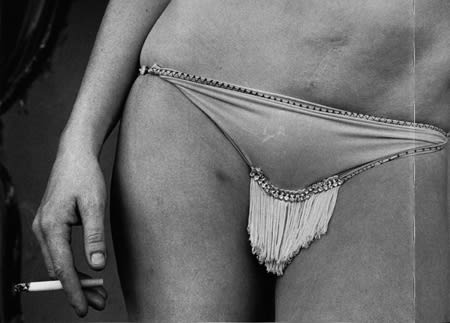 Susan Meiselas, Shortie on the Bally, Barton, VT, 1974