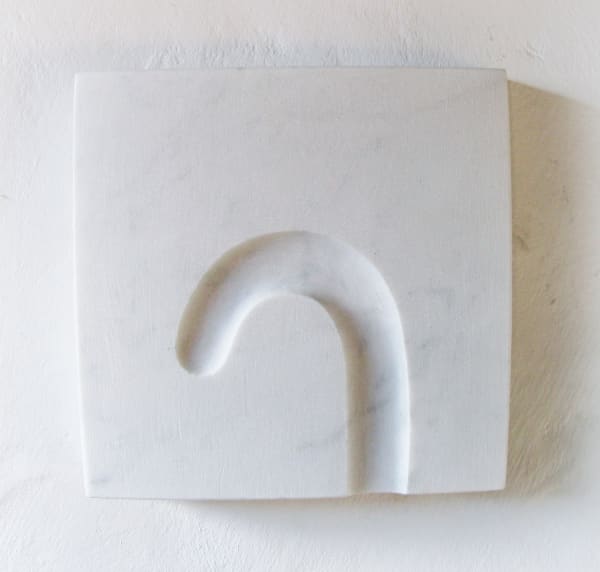 Jake Harvey RSA Impress, 2020 White marble 18 x 18 x 4 cm