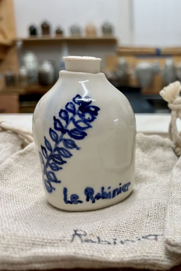 Nate Cassie Le Robinier (Black Locust), Saint Julien le Pauvre, 2022 Porcelain 2.5 x 2 x 2 in 6.3 x 5.1 x 5.1 cm