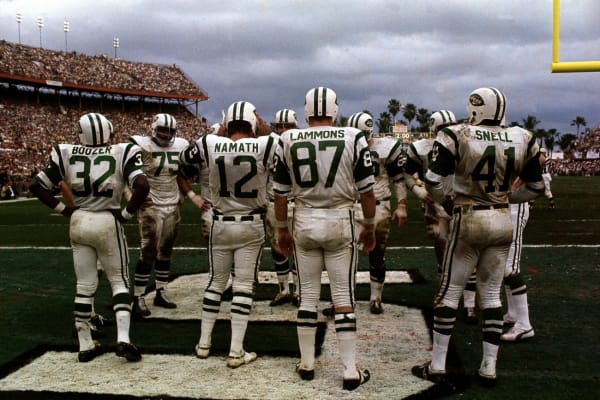 Neil Leifer, Jets Huddle in Endzone, Super Bowl III, 1969