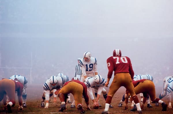 Neil Leifer, Johnny Unitas in the Fog, 1964
