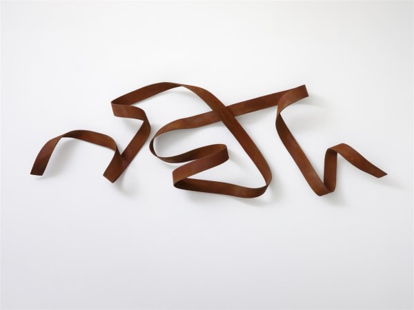 Ray Haydon Continuum I, 2021 carbon fibre, iron oxide 800 x 2100 mm