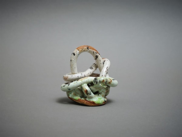 Arapeta Ashton Noke I (Small), 2022 clay, glaze 7.0 x 8.0 x 6.0 cm