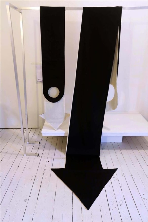 Josephine Cachemaille Big Arrow Small Arrow, 2017 calico, thread