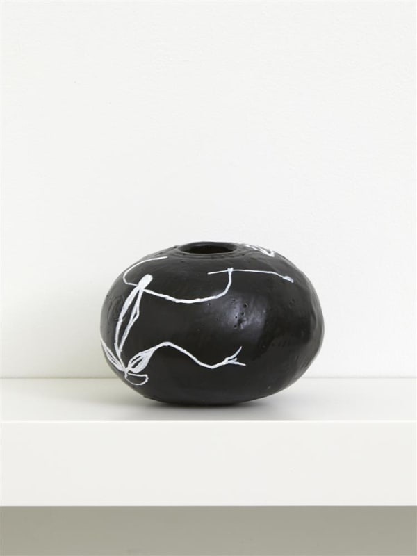 Wi Taepa Ipu Takau, 2019 clay, acrylic paint