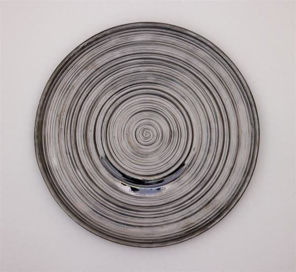 Iza Lozano Agua que corre 6, 2023 Stoneware clay, marble, bone ash and iron rich glaze 28.0 x 28.0 cm