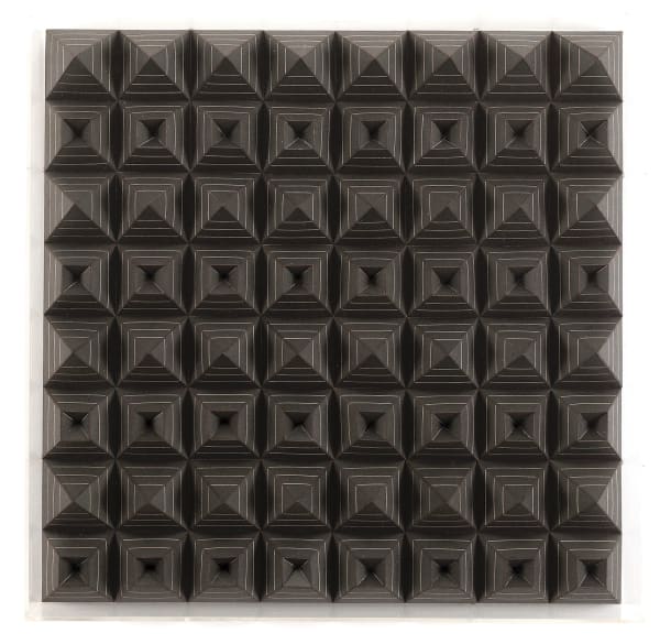 Benigna Chilla, 8 Rows of Black Pyramids with White Lines in a Square, 1977