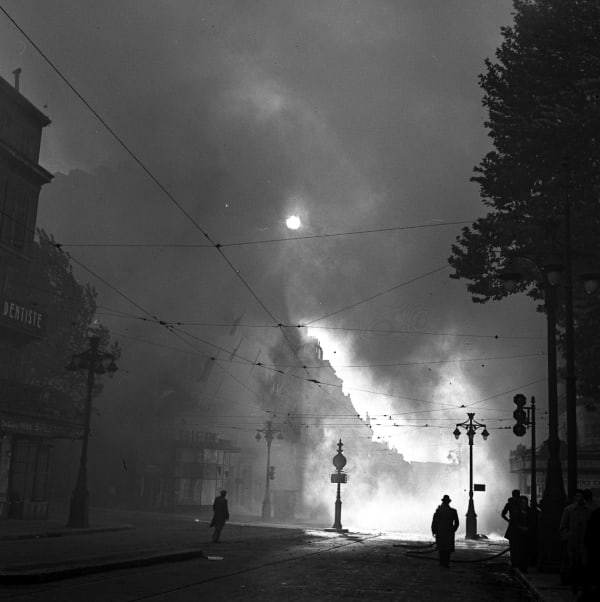 La Canebière en feu, 1938 Tirage argentique sur papier baryté 40x50 cm Edition of 15