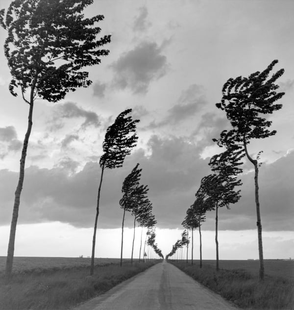 Route vers Etampes, 1933 Tirage argentique sur papier baryté 18x24 cm Unlimited edition