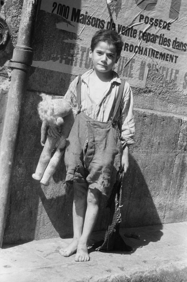 Gosse des rues, 1929 Tirage argentique sur papier baryté 30x40 cm Edition of 15