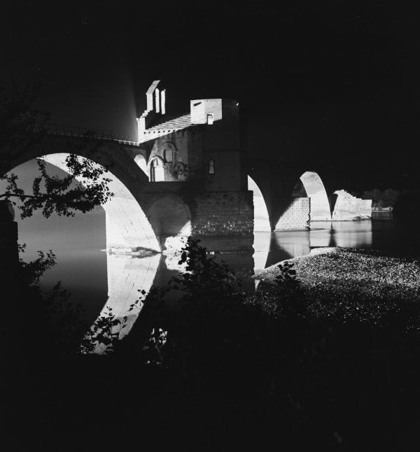 Le pont d'Avignon illuminé, 1938 Tirage argentique sur papier baryté 18x24 cm Open Edition