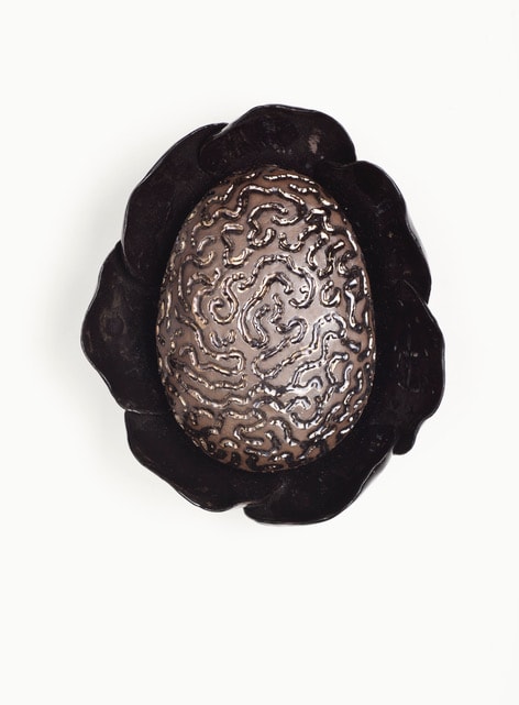 Angela Valamanesh Egg Flower Brain, 2020 ceramic 27 x 23 x 6.5 cm