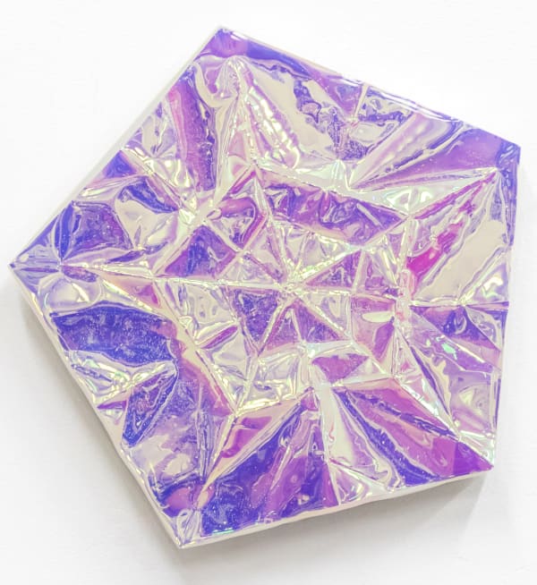 Sarah De Vos Star, 2021 Dichroic and epoxy on wood 10 x 10 cm