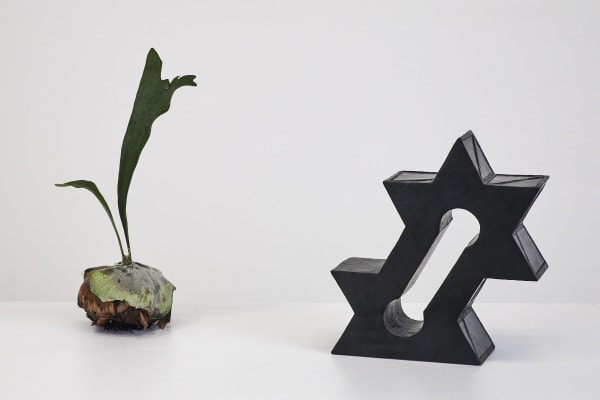 Yagi Kazuo (1918–1979) , Nova 