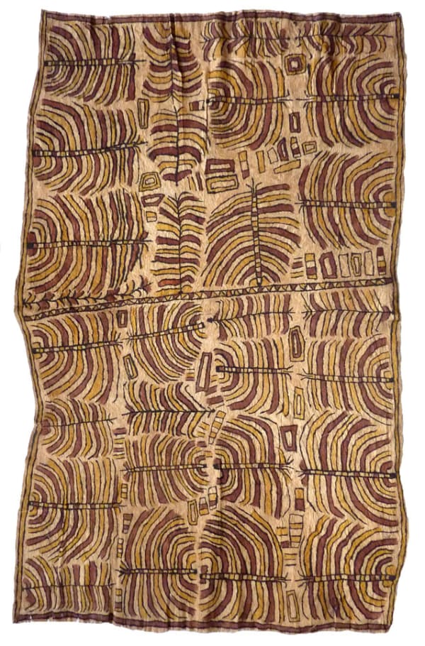 Martha-Jean Uhamo (Dogarine) misaje clan emblem of the river plant natural pigments on nioge (barkcloth) 115 x 72 cm