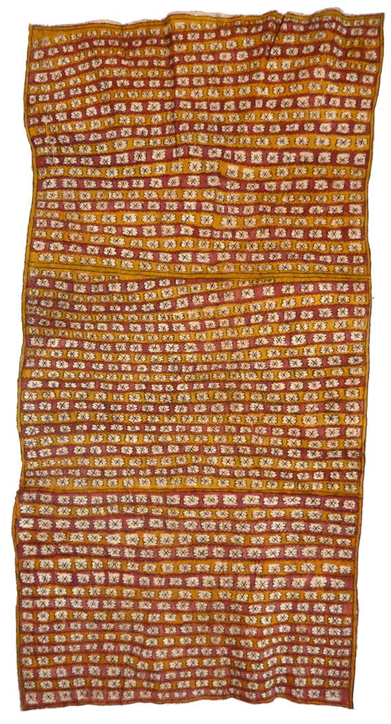 Felicity Oviro (l'dit) hiobare hia'i'e ohu'o taigu taigu'e- gills of the river fish & tattoo designs natural pigments on nioge (barkcloth) 128 x 65 cm