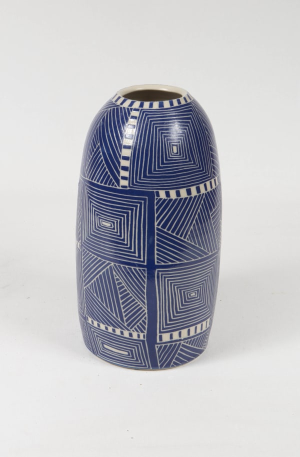 Alison Lionel Ngayuku Walka, 2020 Stoneware ceramic 30 x 13 x 13 cm