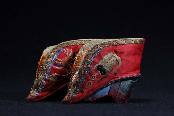 于瑜, Three Chinese Inches Golden Lotus Shoes | 三寸金莲, 2024