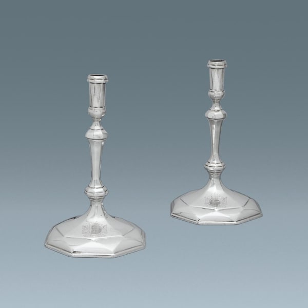 Thomas Parr, A Pair of Queen Anne Antique English Octagonal Silver Tapersticks, 1713