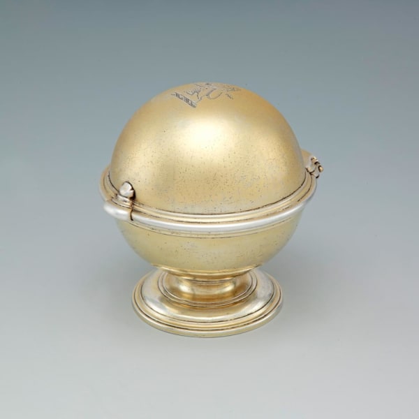 Paul Crespin, A George I Antique English Silver-Gilt Soap Box, c. 1725