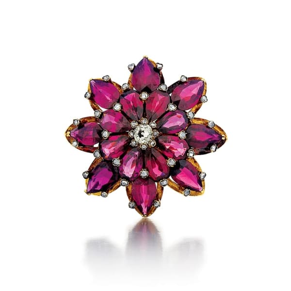 An Antique Victorian Almandite Garnet Brooch/Pendant, c. 1860