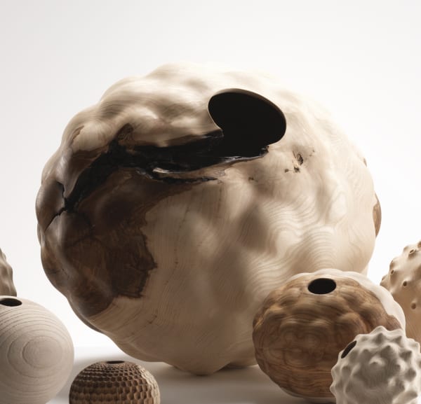 Eleanor Lakelin, Large Ash Vessel, 2020