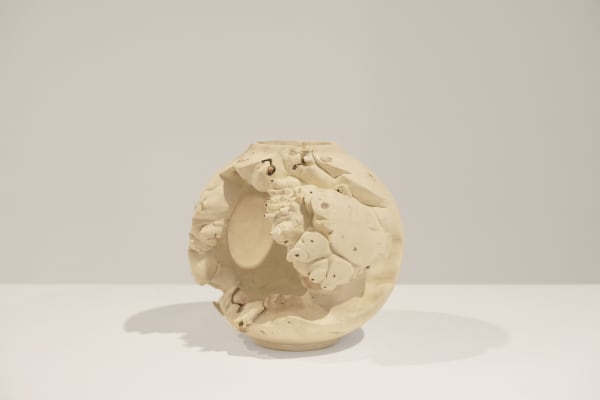 Eleanor Lakelin, Moon Jar, 2023