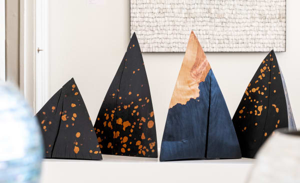 Park Hong-Gu, Nameoji 83-75 (right in image), 2018
