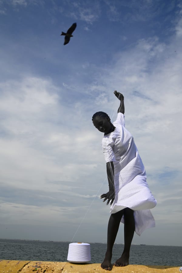 Angele Etoundi Essamba, Danse avec le fil 2, 2022