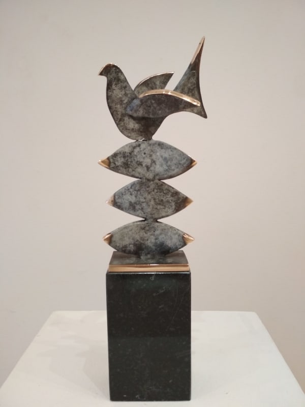 Leo Higgins Bird in Tree bronze, edition of 3 34 x 10 x 5cm Edition of 3