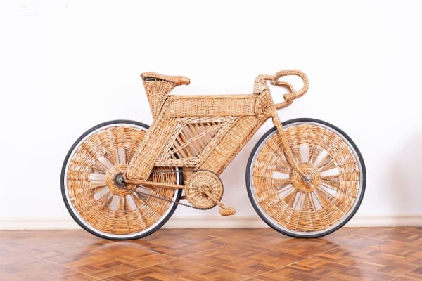 Jarbas Lopes Cicloviarea, 2003-4 bicicletas e vime 95 x 165 x 43 cm