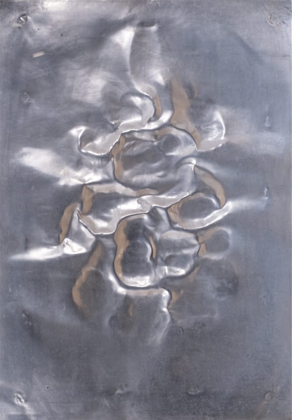 Franz Weissmann Amassados, 1967 placa de alumínio 100 x 70 cm