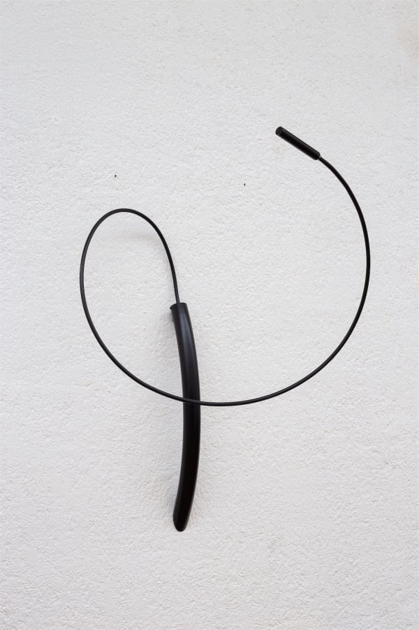 Ana Maria Tavares Chicote, 1992 técnica mista 90 x 150 x 70 cm