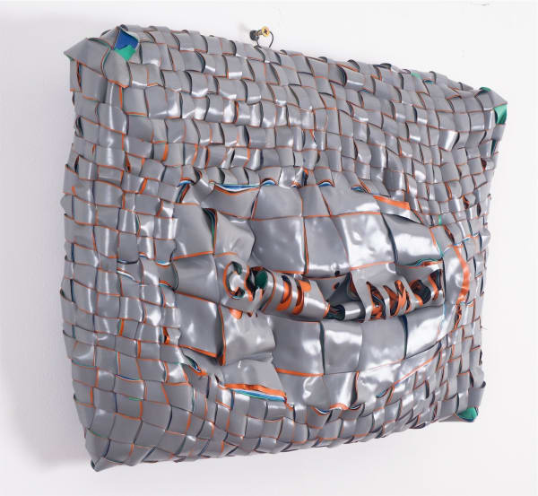 Jarbas Lopes Chip d’amor, 2000 plástico trançado 34 x 47 x 6 cm
